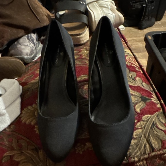 Bandolino Shoes - Bandolino Shoes Womens 8.5 M Black Fabric Upper 3" Heels  Made In Spain